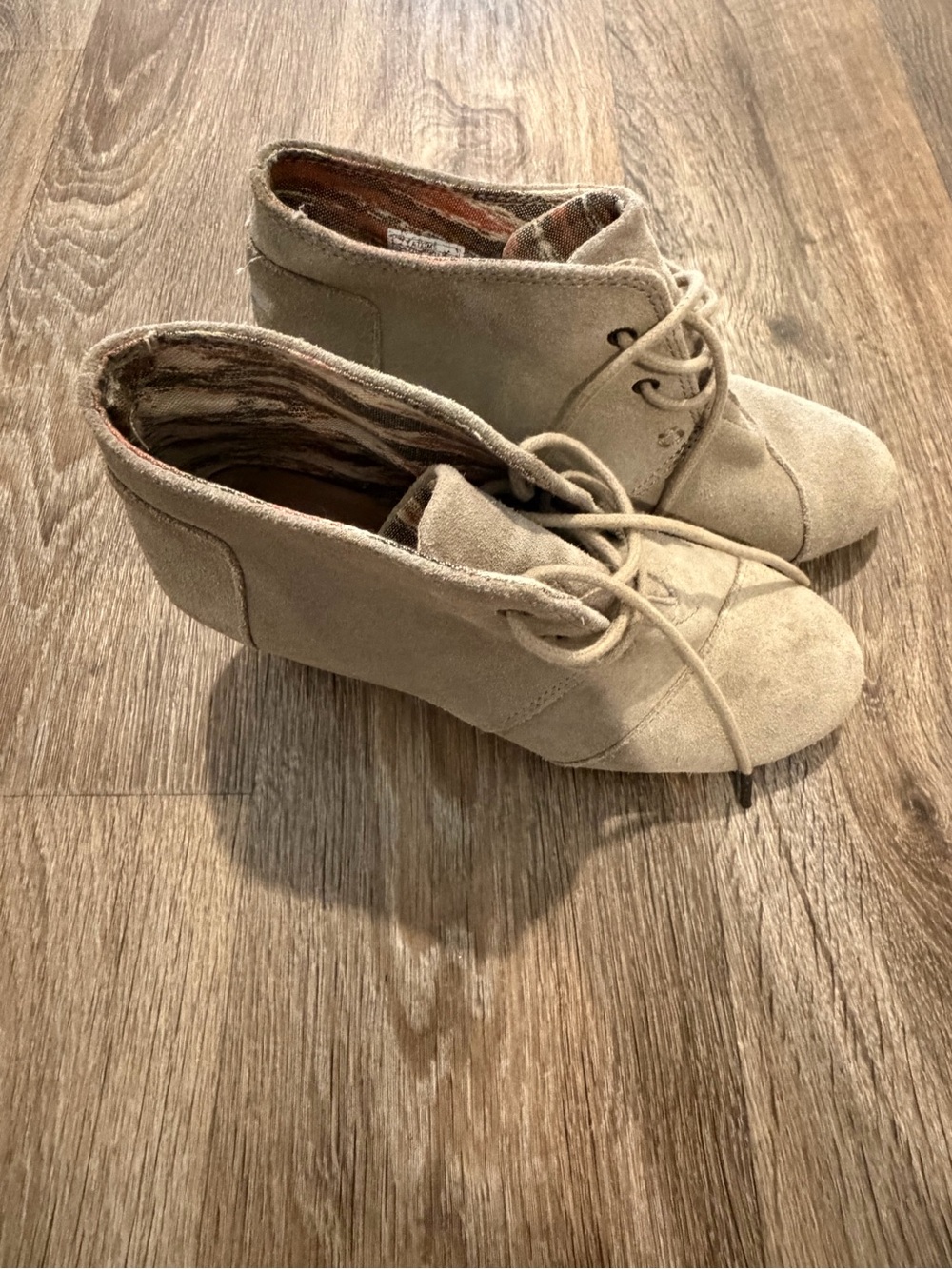 Toms Suede Lace-Up Ankle Boots in Light Taupe